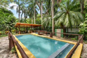 3-BD Home Shared Pool 1 Block from Beach